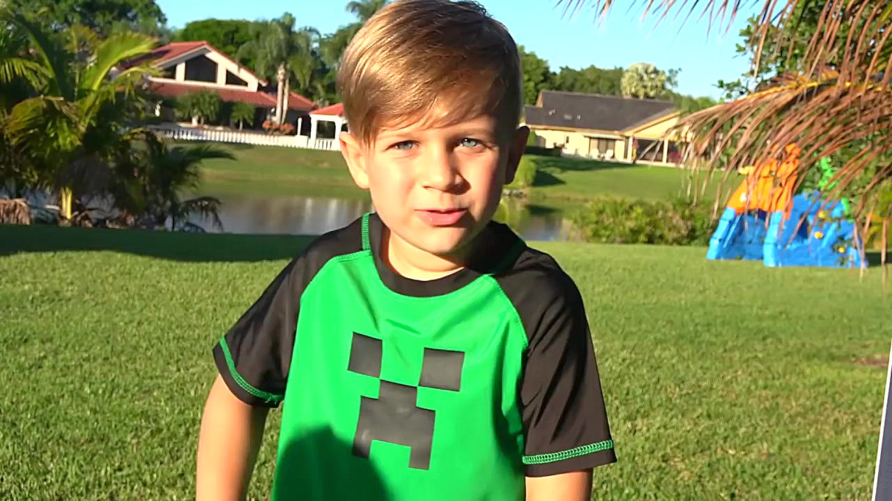 بازی دیانا و روما در آشپزخانه...