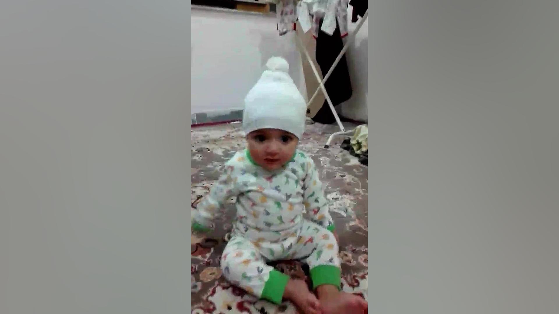 دختر بچه بامزه