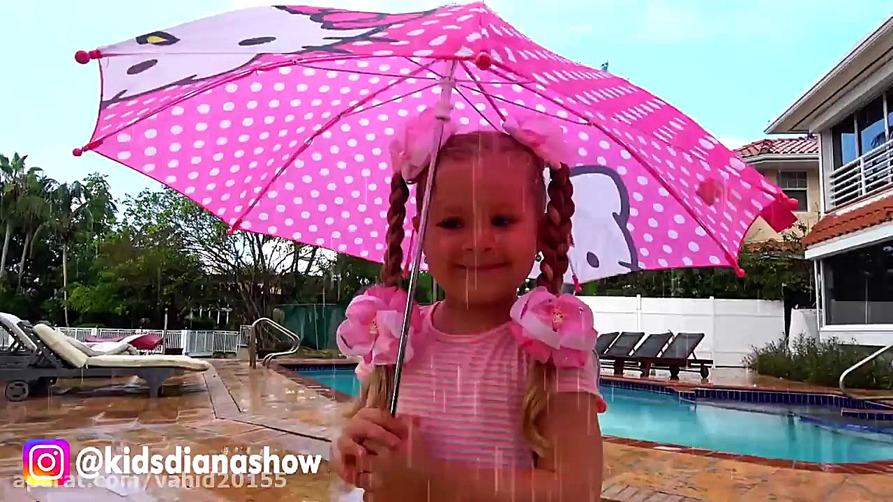 بازی دیانا و روما با عروسک و ا...