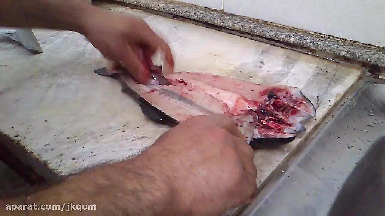 پاک کردن ماهی قزل آلا