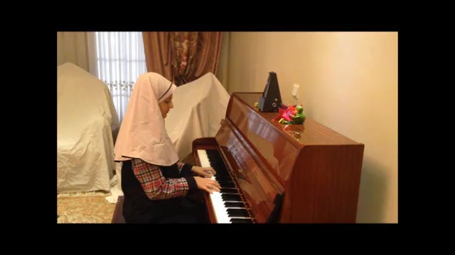 پیانیست جوان آیه امرجی موسیقی...