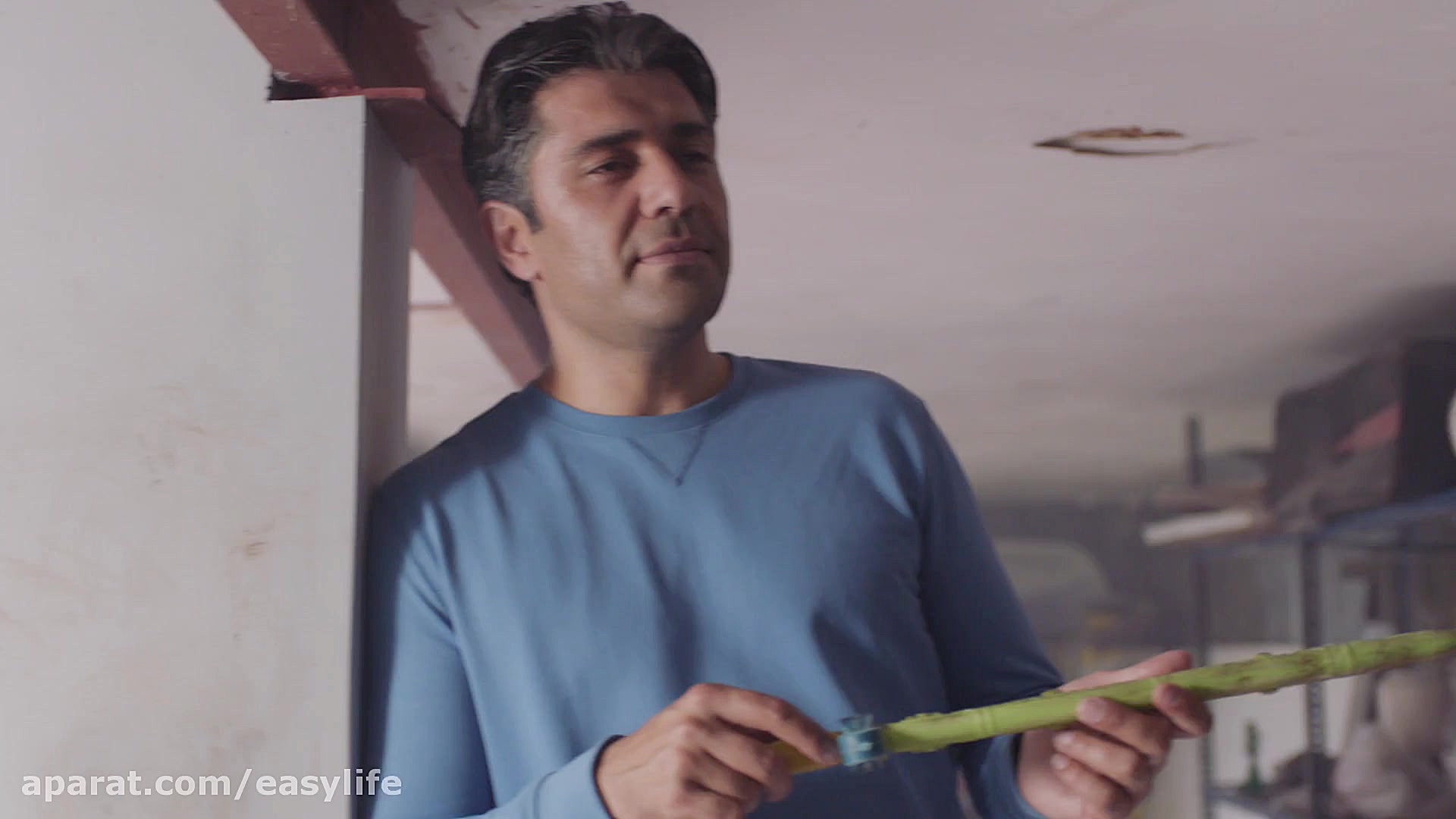 تو یک ابرقهرمانی که از قهرمان...