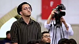 انتقاد تند جوان نخبه در حضور ر...