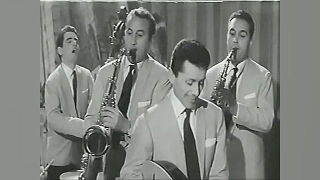 Renato Carosone  Tu Vu&ograve;...