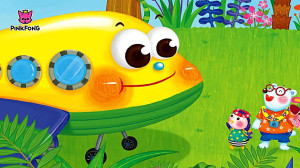 Zooming with Clover | Car Stor...