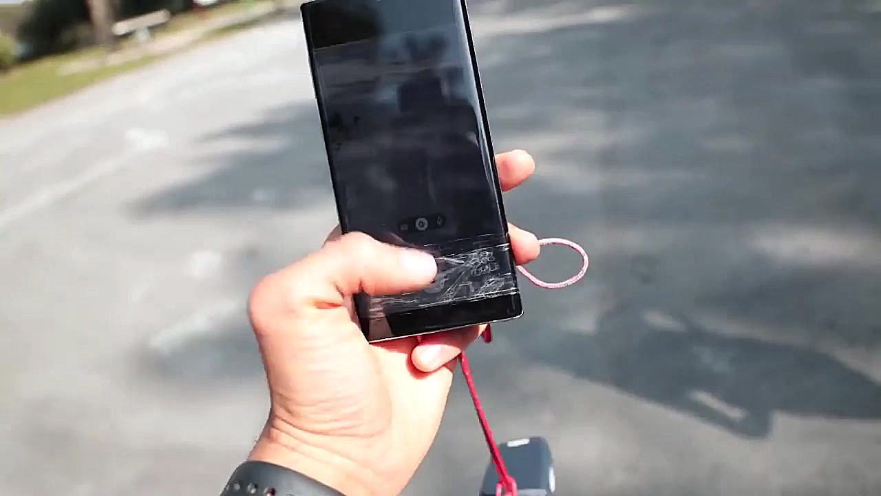 تست سقوط سامسونگ Note 10 و نوک...