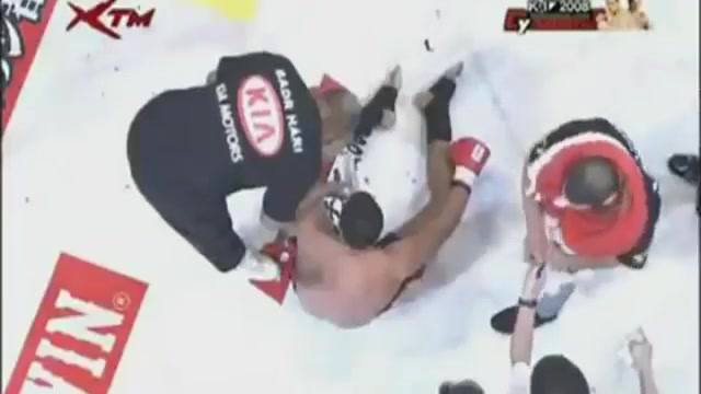 2008 الیستر اوریم و بدر هری