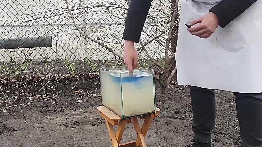 آزمایش : ریختن مواد مذاب داخل...