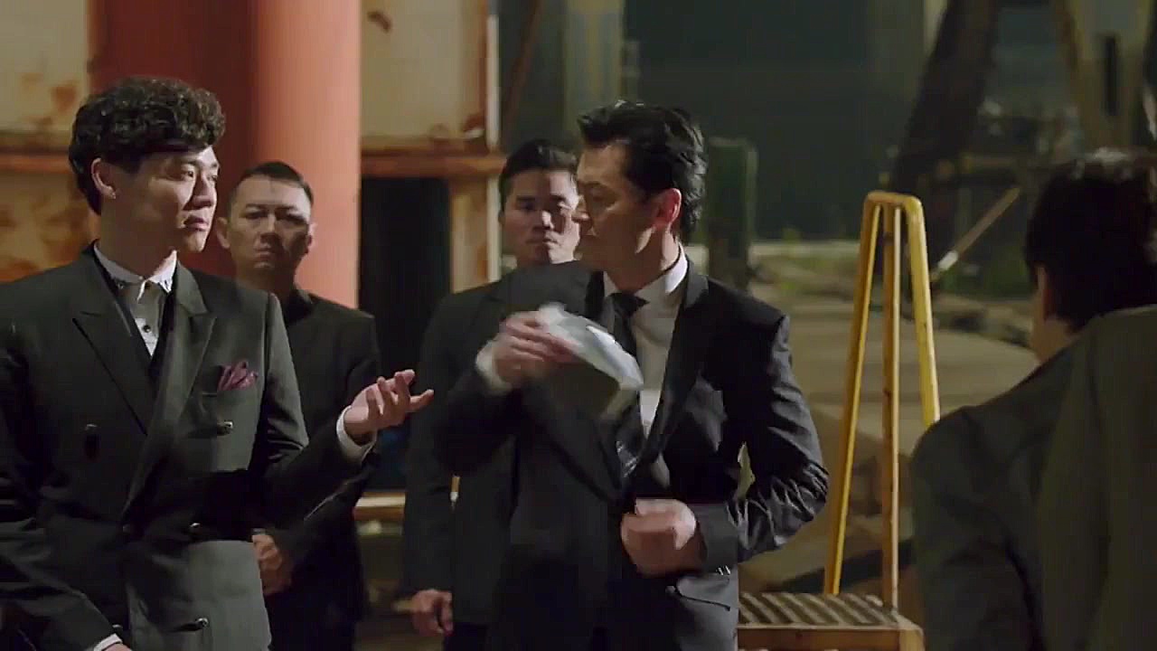 فیلم سینمایی(مجرم یاب)دوبله فا...