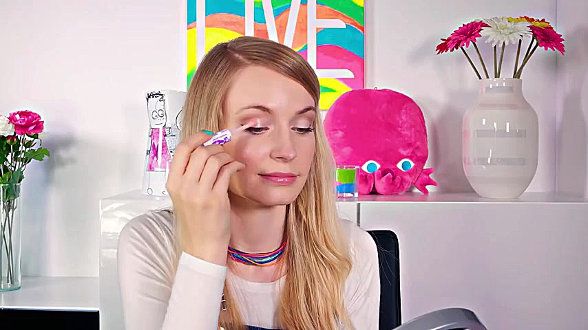 DIY Makeup Life Hacks! 12 DIY...