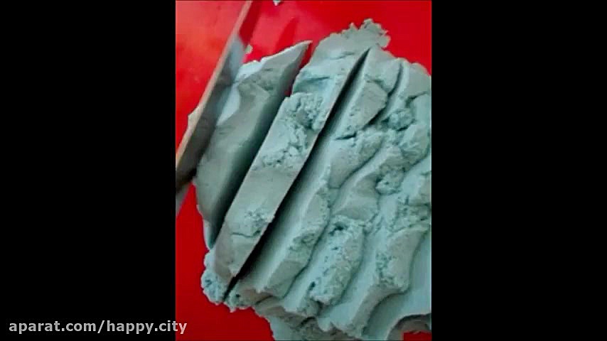 بازی با شن جادویی آبی توسط خود...