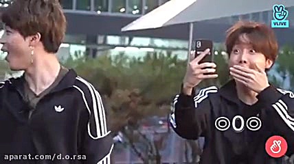 چه میکنه مکنه ی جذاب بی تی اس...