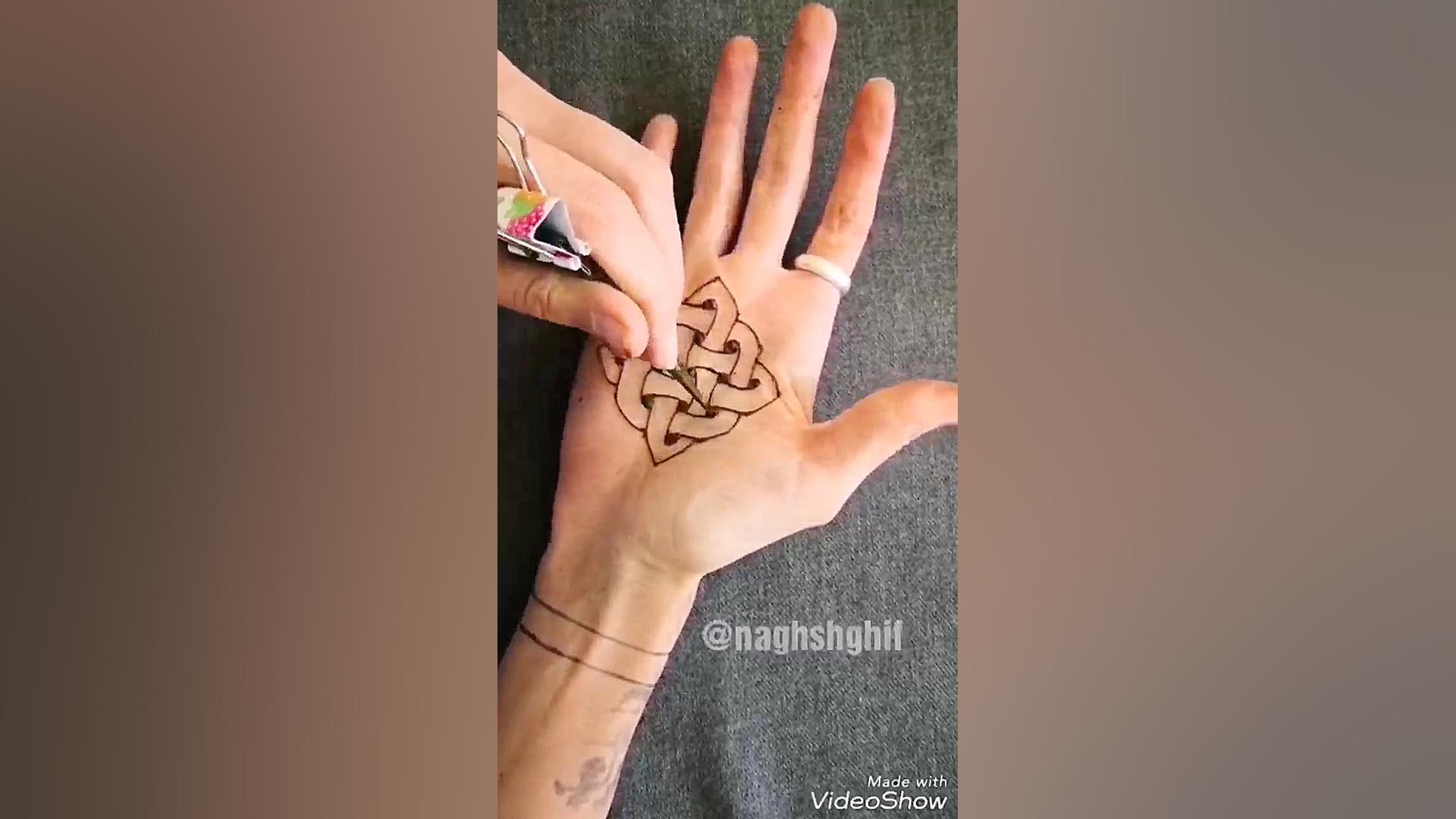 نقش حنا با طرح گره سلتیک