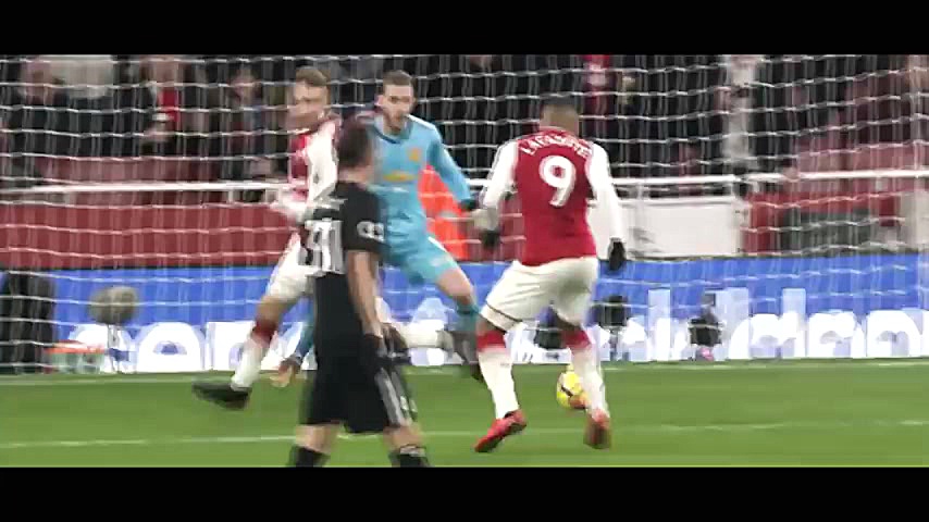 گلزنی الکساندر لاکازت در بازی...