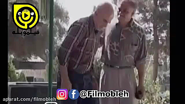 له‌سه‌ر قبری دایکی نفریکی‌تر خ...