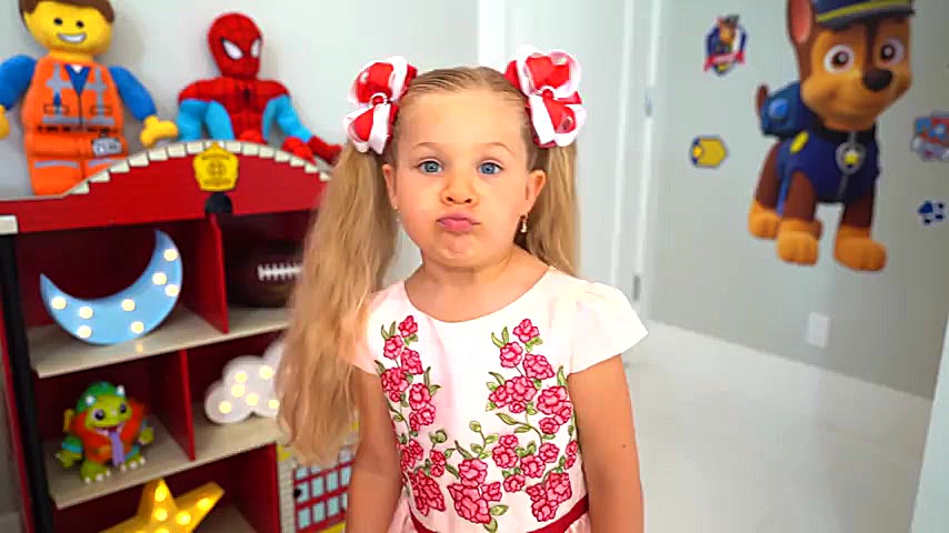 دیانا و روما Diana play with F...