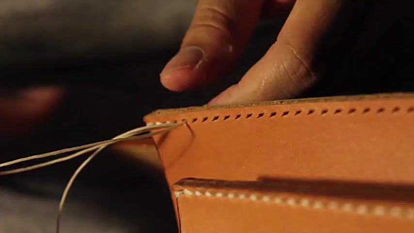 چرم دوزی  آموزش هنر چرم دوزی