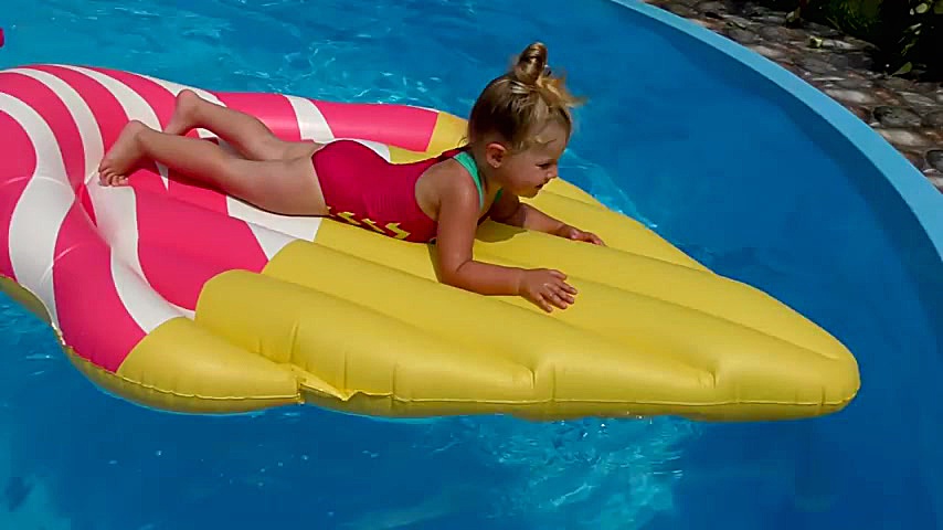 کالسکه ها و عروسک های دیانا