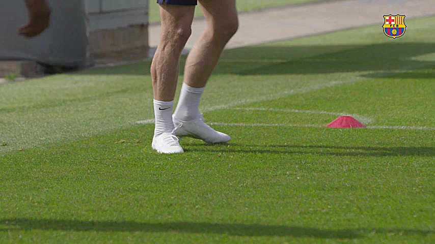 تمرینات بارسلونا همراه با لیون...