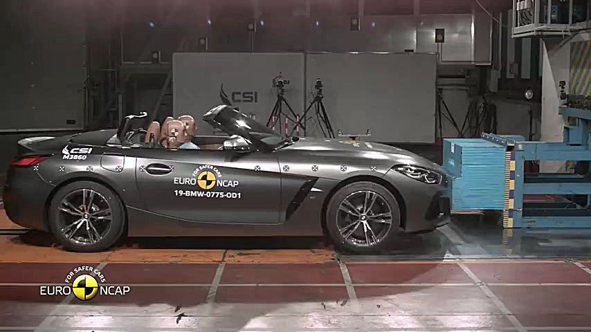 تست تصادف و ایمنی ب ام و Z4 جد...