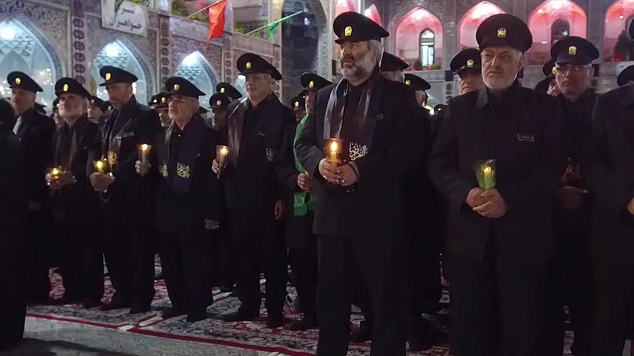 نماهنگ من دوست دارم یه آدم دیگ...