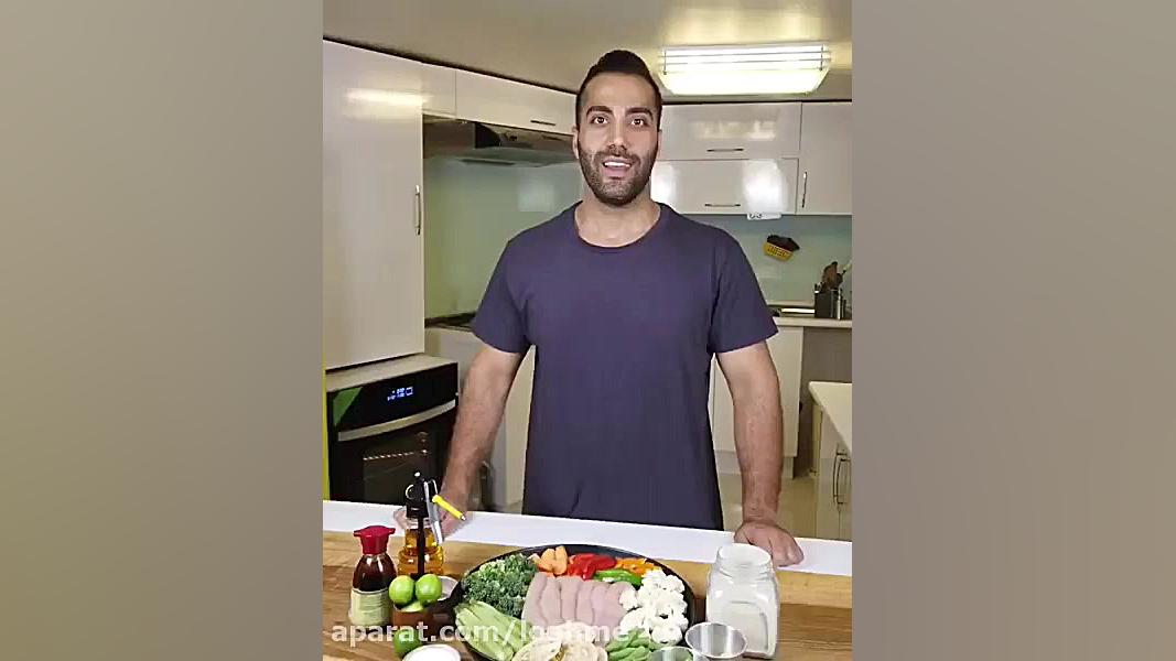  مزّه دار کردنِ مُرغ و سبزیجات...