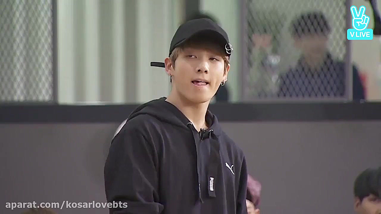 بولینگ بازی کردن بی تی اس