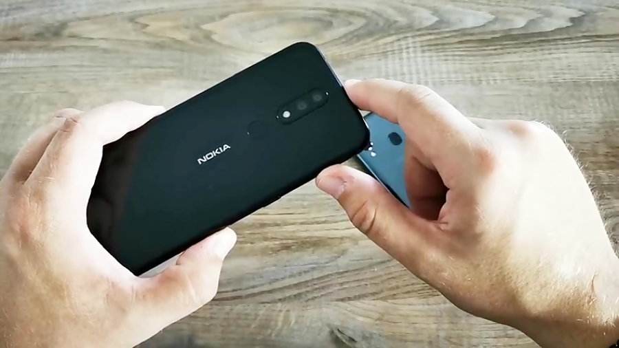 Samsung Galaxy A20e VS Nokia 4...