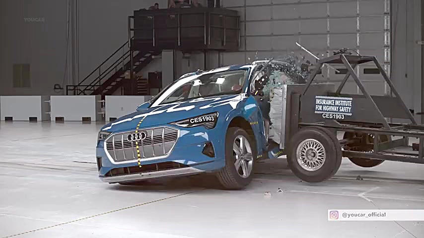 تست تصادف شاسی بلند آئودی ای ت...