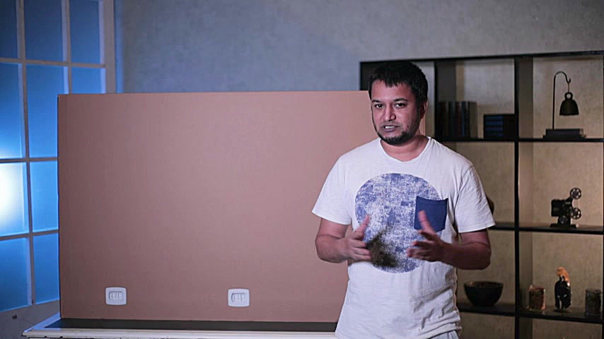 نگاه نزدیک به تلویزیون وان پلا...