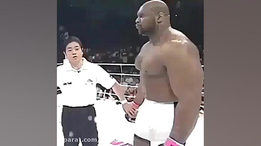 مبارزه نفسگیر و دیدنی در MMA