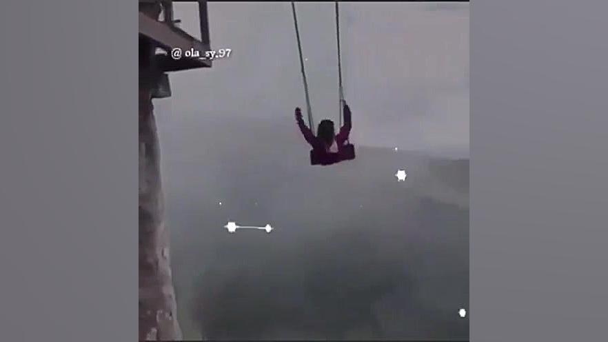 چه نقاشی زیباییست زندگے :)