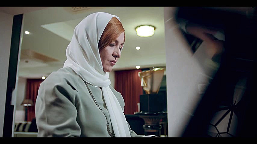 سریال مانکن  پیانو زدن مریلا ز...