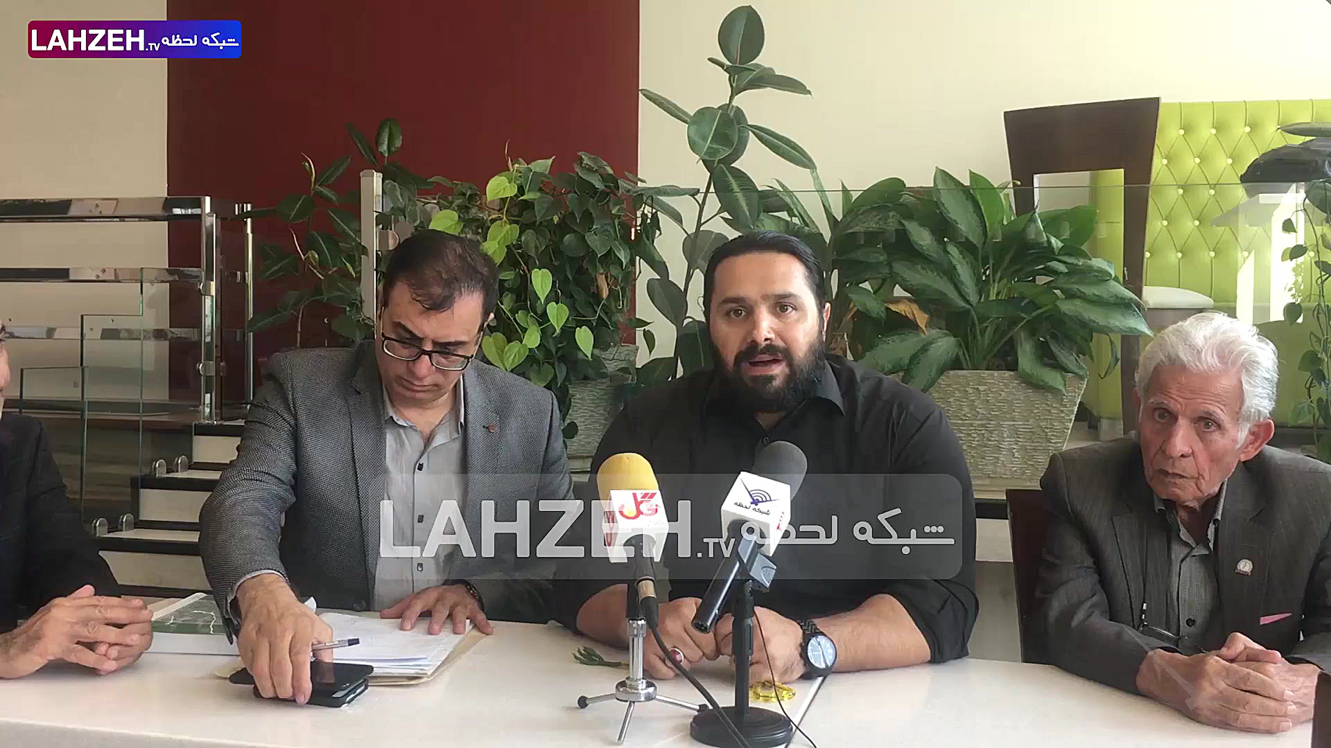 فزونخواه: متاسفانه مسائل سیاسی...