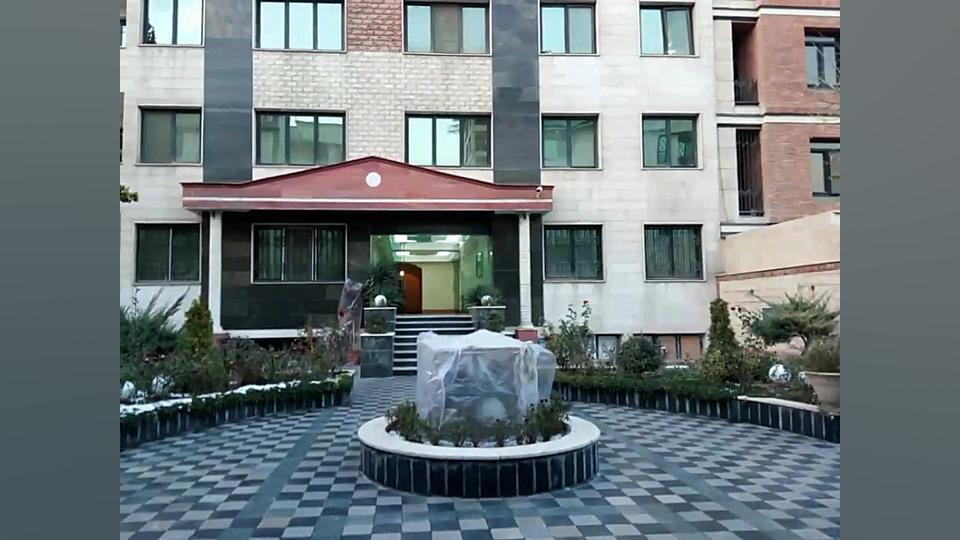 سعادت اباد 86 متر غرق نور سرما...