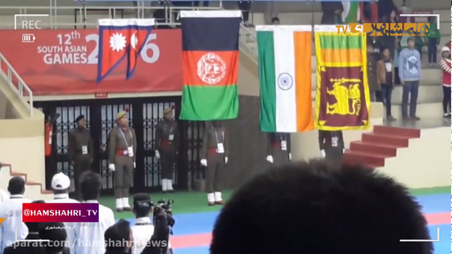 دختری که از محدودیت‌ها عبور کر...