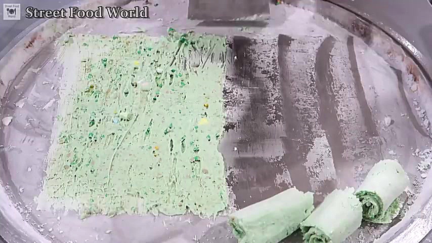 بستنی با طرح درخت کریسمس