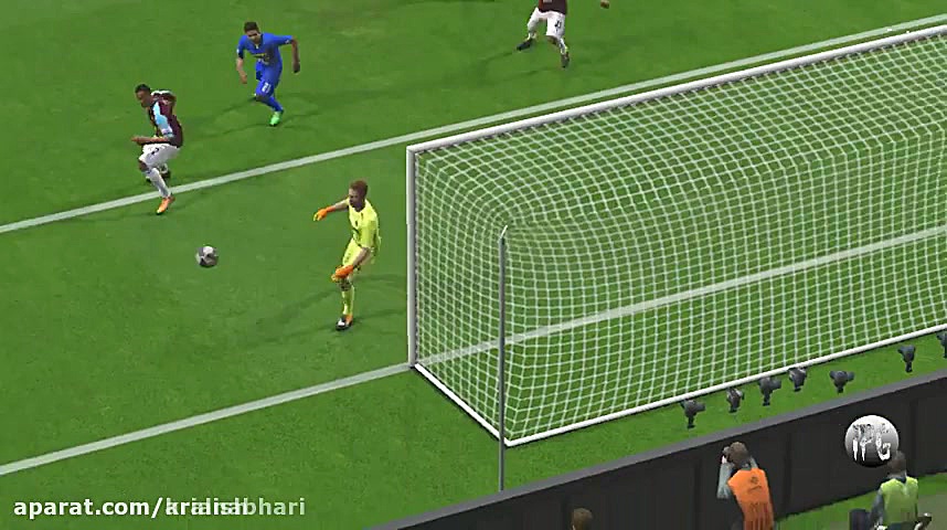 گیم پلی استقلال و وستهام یونای...