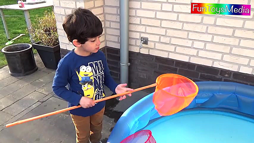 Catching Fish Fun Kids Playing...