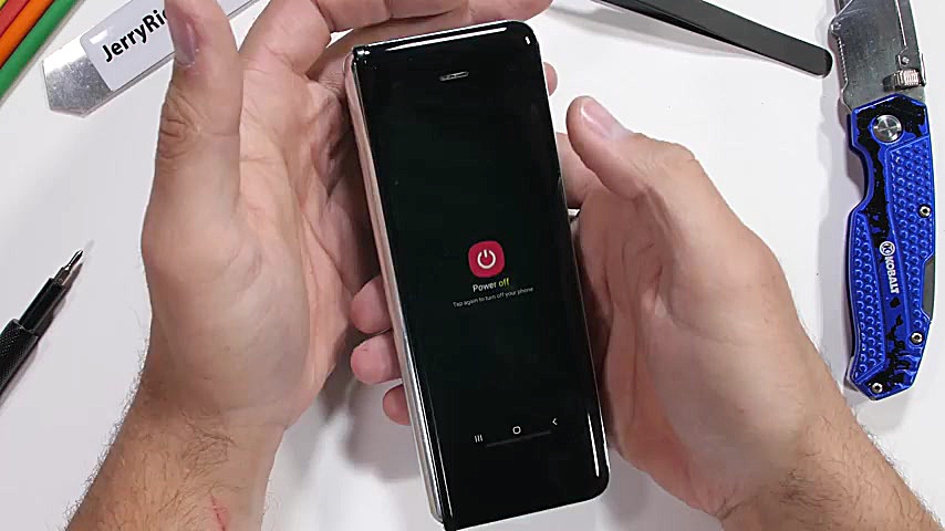 کالبدشکافی گلکسی فولد جدید