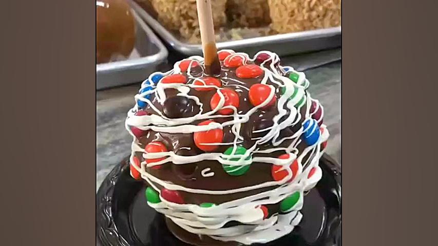 تزیین کیک شکلاتی فوق العاده و...