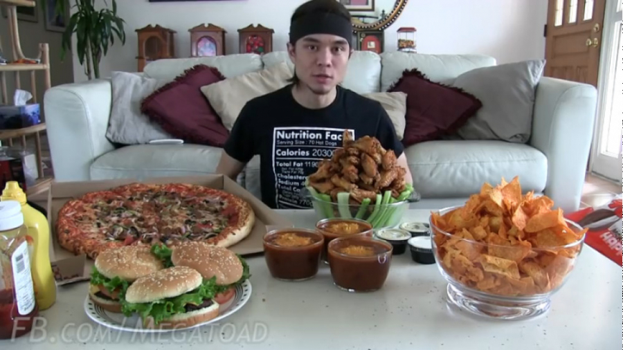 چالش خوردن فست فود 20,000 کالر...