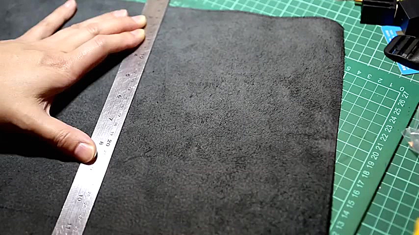 چرم دوزی  آموزش هنر چرم دوزی