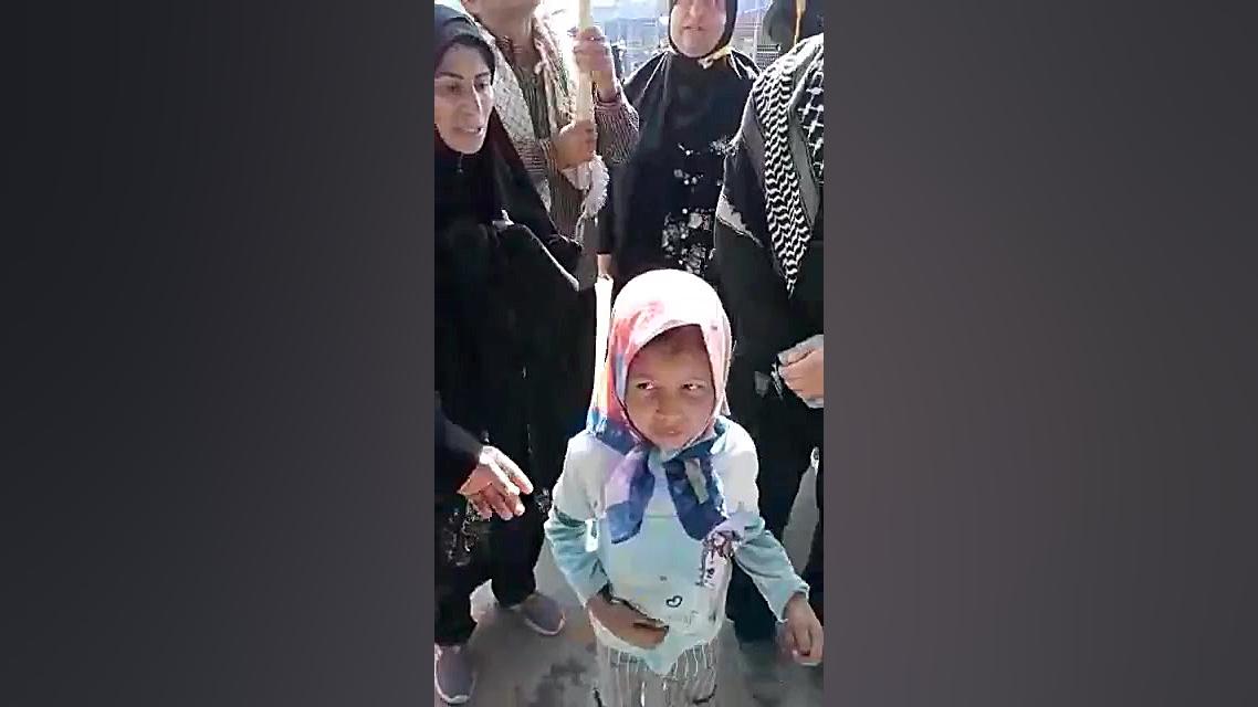 شفا دادن دختر فلج در مسیر اربع...