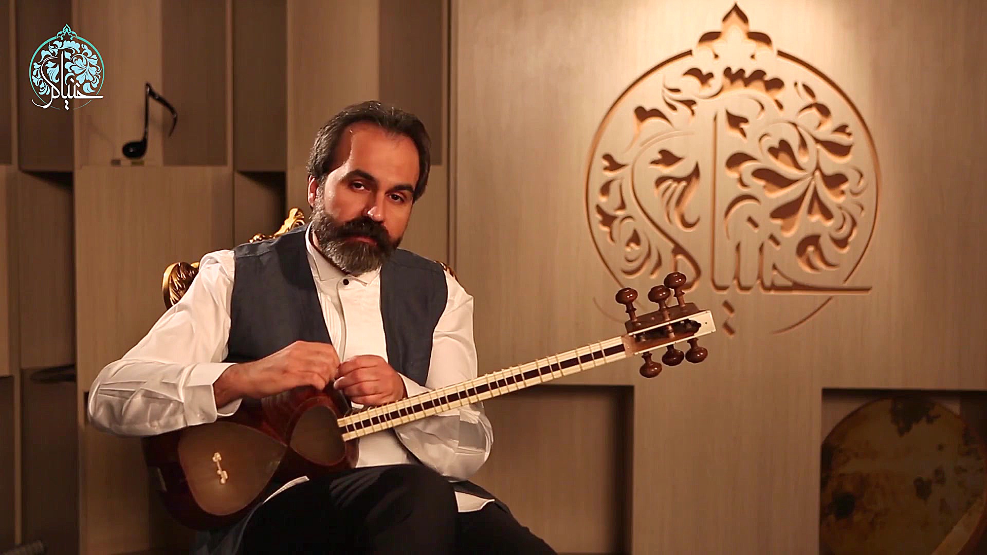 آموزش تار  شیوه صحیح به دست گر...