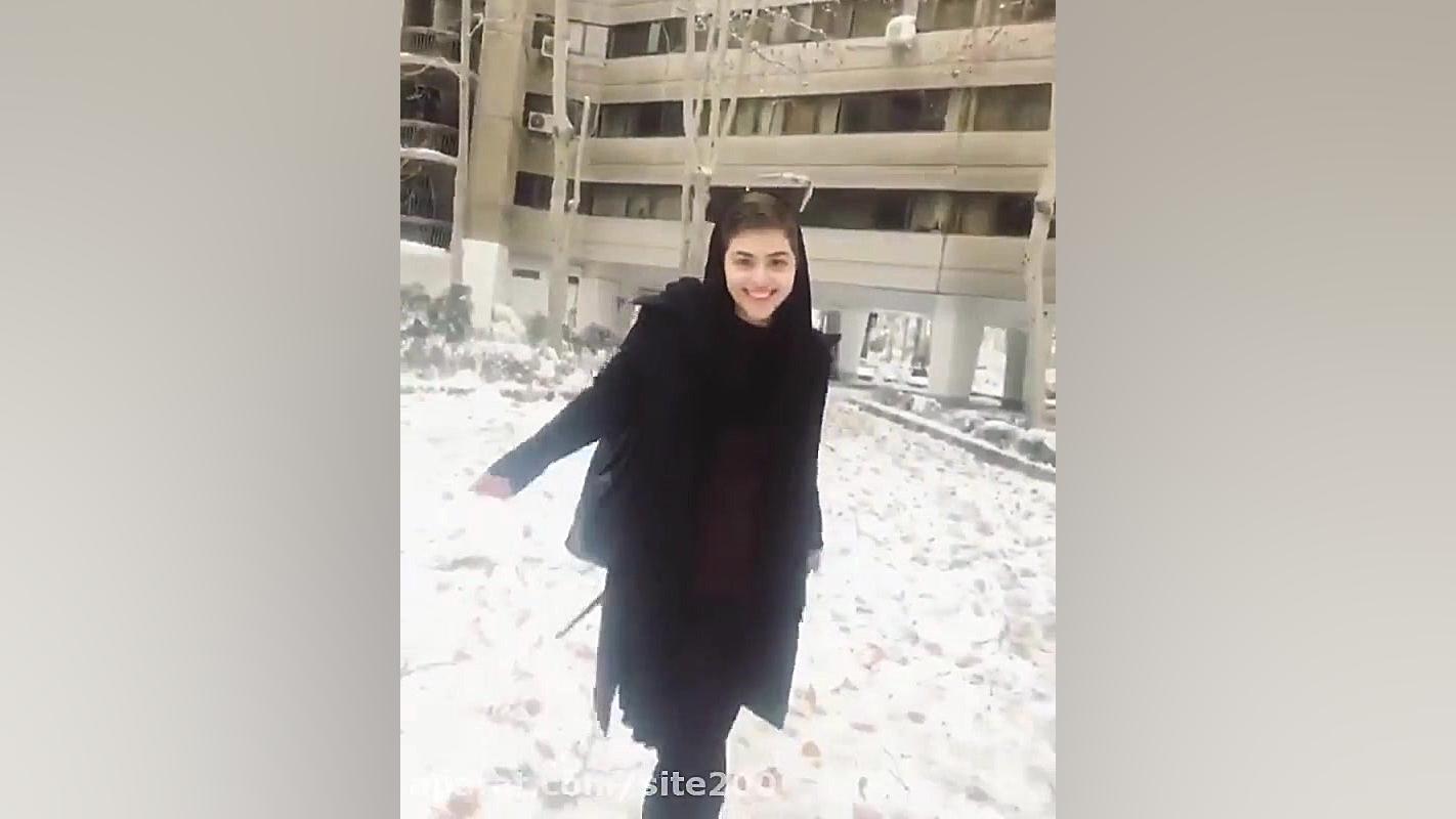 کلیپ برف بازی ریحانه پارسا