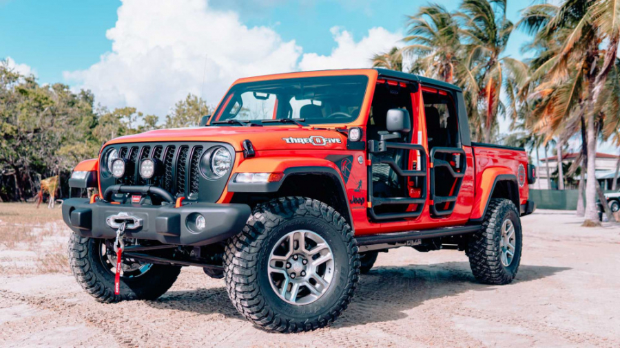 سری 305 جیپ گلادیاتور و رانگلر...