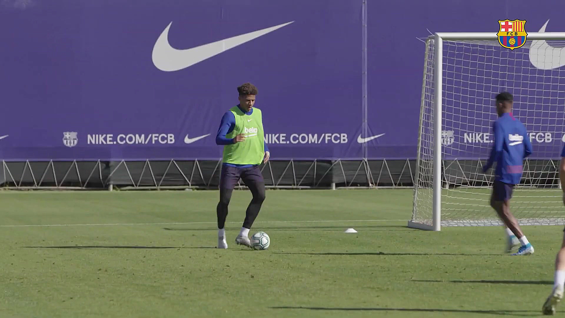 تمرین بارسلونا پس از بازی با ا...