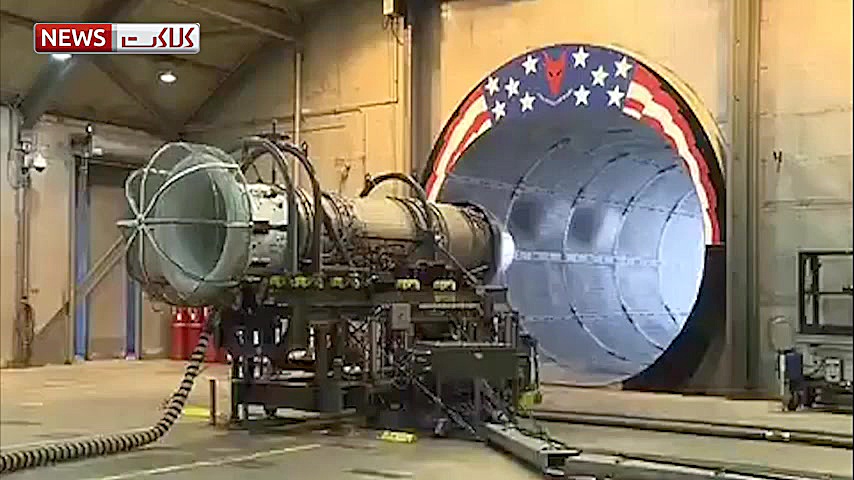 تست موتور جت F16 در حالت پس سو...