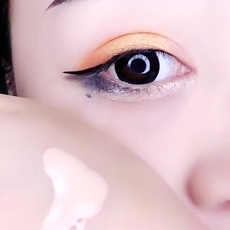 Beautiful Eye Makeup Tutorial...